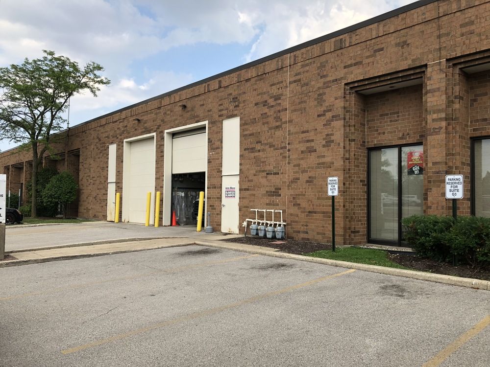 Elmhurst Metro Court: 747 Church Road, Elmhurst, IL 60126